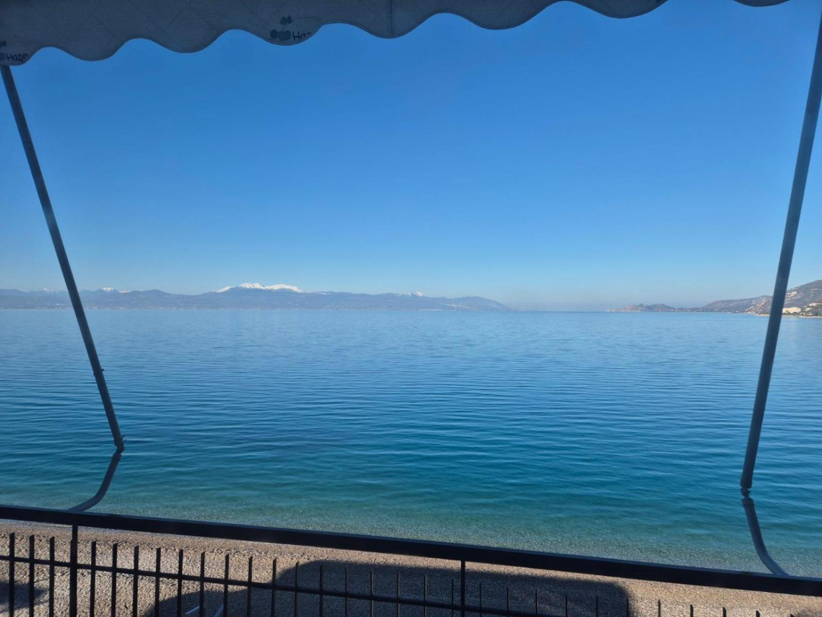 Captain'S Home Loutraki Bagian luar foto